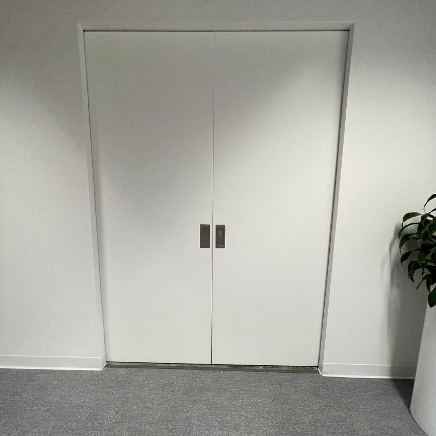 Acoustic door